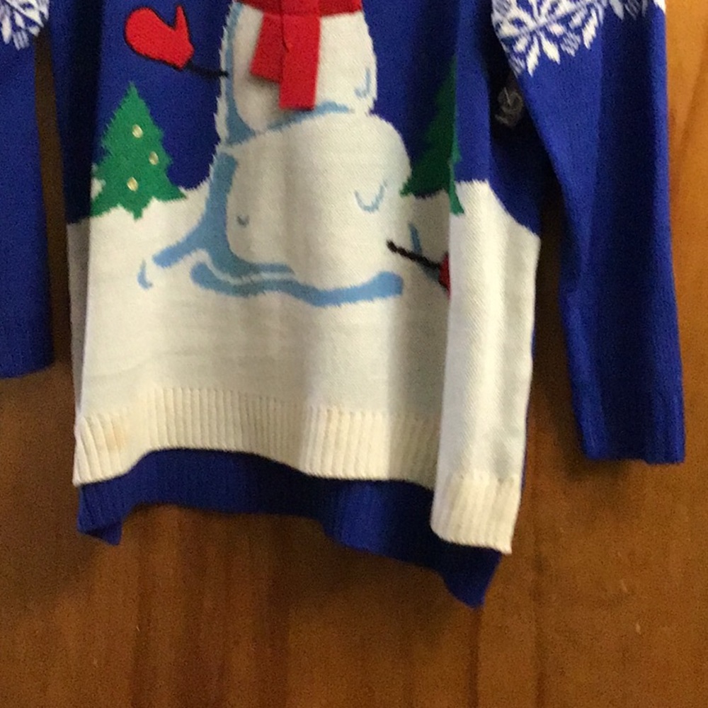 Clothes - Picture 2 of 3